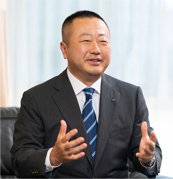 代表取締役社長執行役員の本庄大介氏