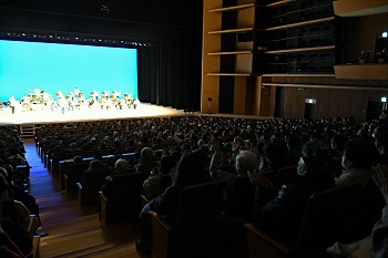 やまぎんホール1